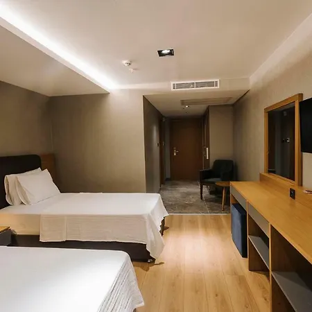 Beyaz Butik 2*
